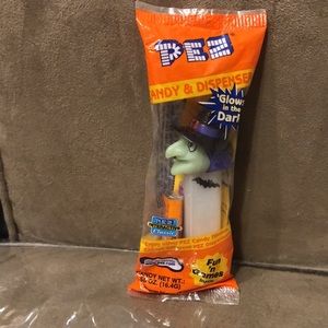 PEZ 🥳HP🥳 Vintage Halloween Witch Candy & Dispenser 🧙‍♀️